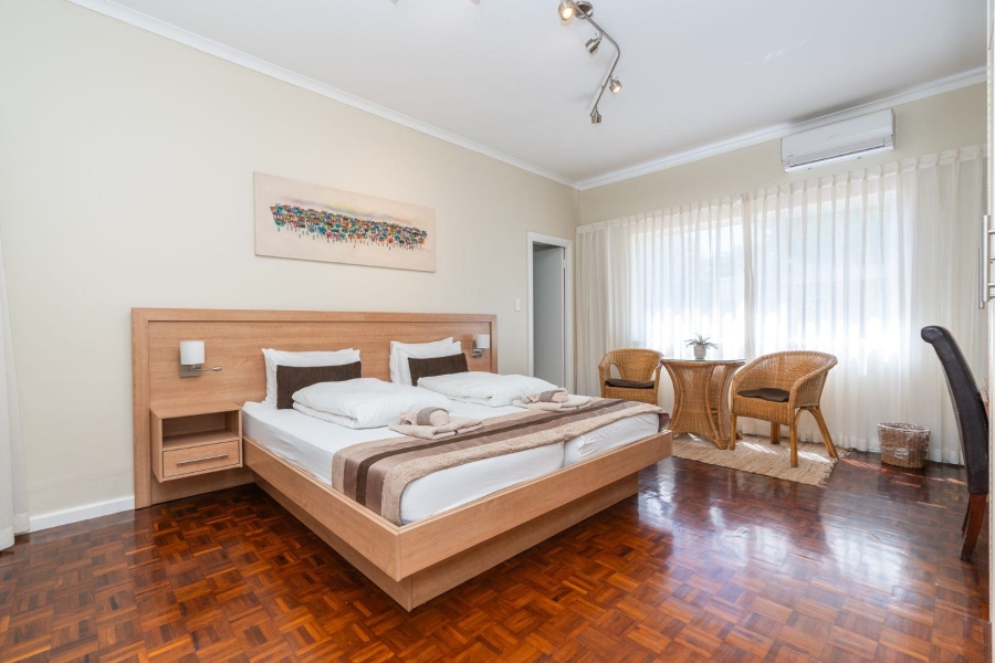 6 Bedroom Property for Sale in Milnerton Western Cape